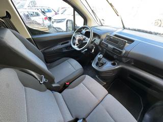 OPEL Combo usata, con USB