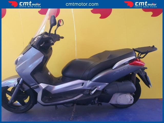 YAMAHA X-Max 250 usata 2
