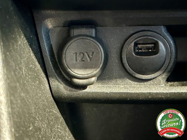 PEUGEOT 2008 usata, con Sistema di navigazione
