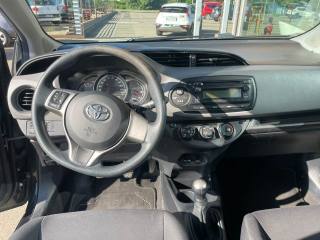 TOYOTA Yaris usata, con Bluetooth