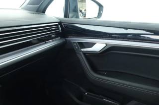 VOLKSWAGEN Touareg usata, con Park Distance Control