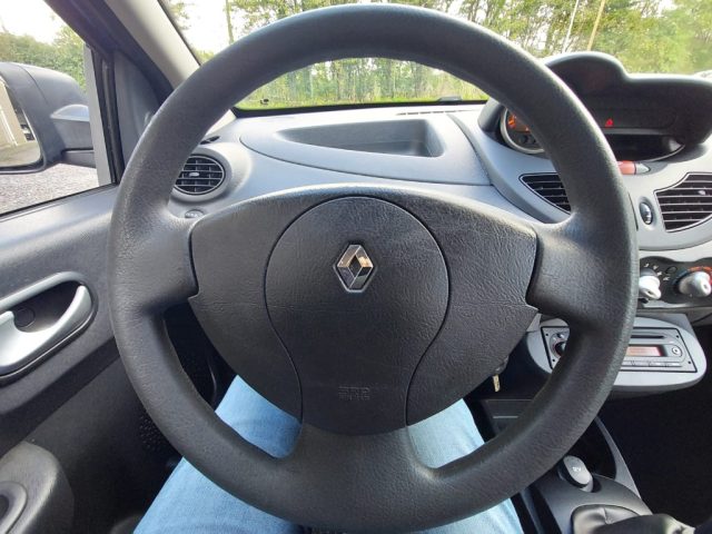 RENAULT Twingo usata 10