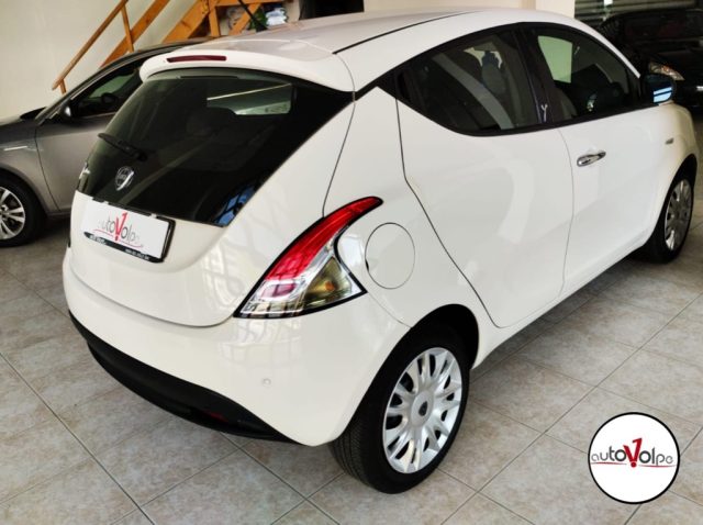 LANCIA Ypsilon usata, con Autoradio