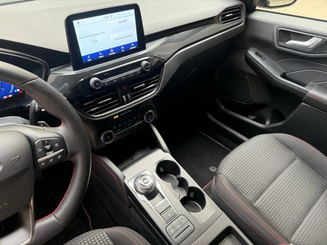 FORD Kuga usata, con Bracciolo