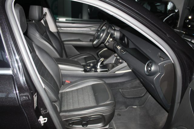 ALFA ROMEO Stelvio usata, con Cerchi in lega
