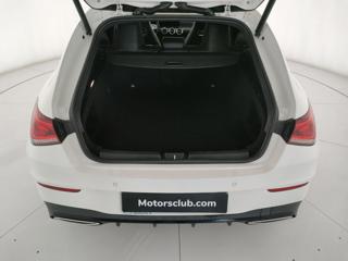 MERCEDES-BENZ CLA 180 usata, con Sensori di parcheggio posteriori