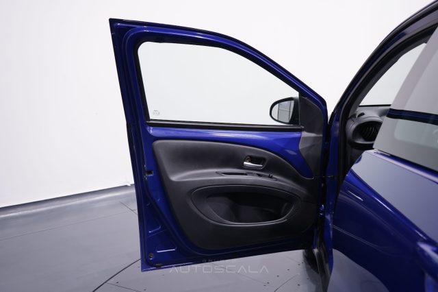 TOYOTA Aygo X usata, con ESP