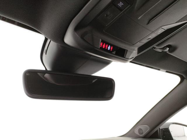 PEUGEOT 308 usata, con Leve al volante