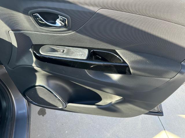 RENAULT Captur usata, con Airbag testa