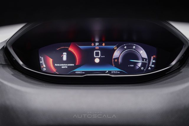 PEUGEOT 3008 usata, con Fari LED