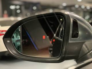 VOLKSWAGEN Passat usata, con Volante in pelle