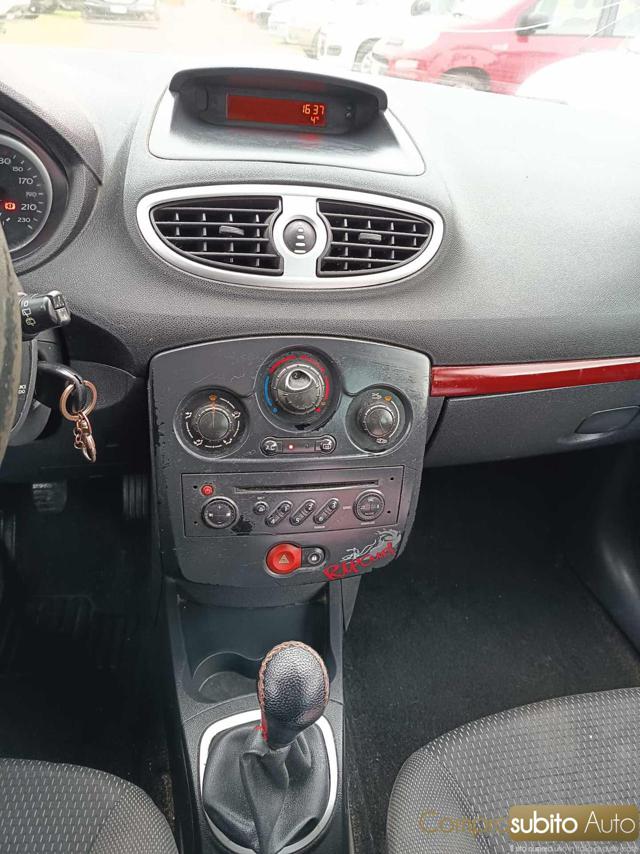 RENAULT Clio usata 9