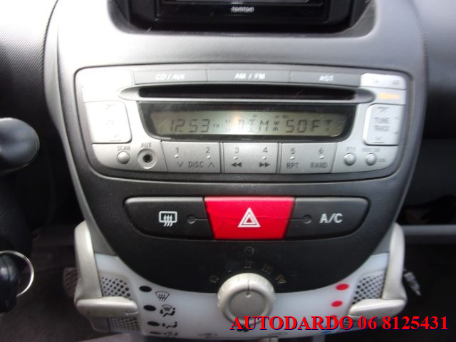 TOYOTA Aygo usata 26