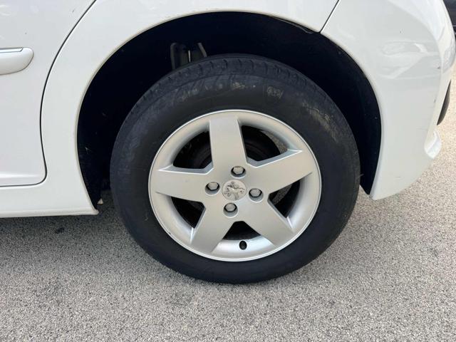 PEUGEOT 207 usata, con Servosterzo