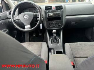 VOLKSWAGEN Golf usata, con Autoradio