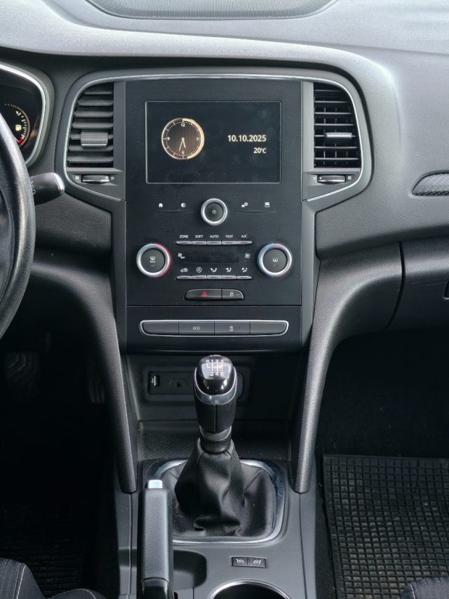 RENAULT Megane usata, con Controllo automatico clima