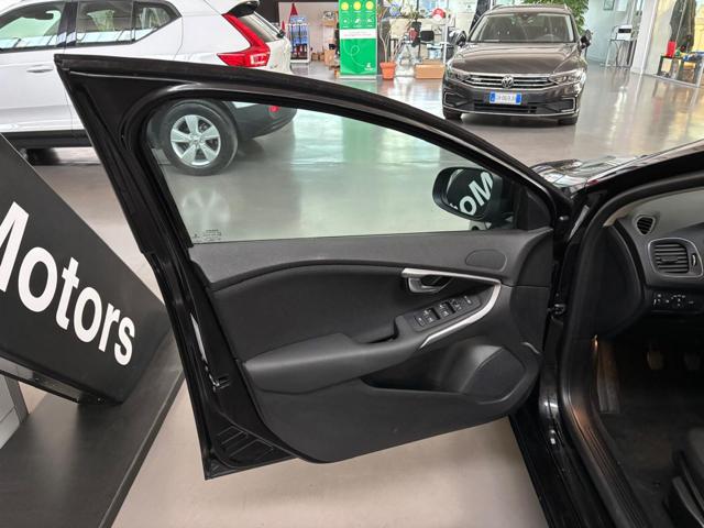 VOLVO V40 usata, con Autoradio