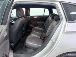 OPEL Astra usata, con Fari Xenon