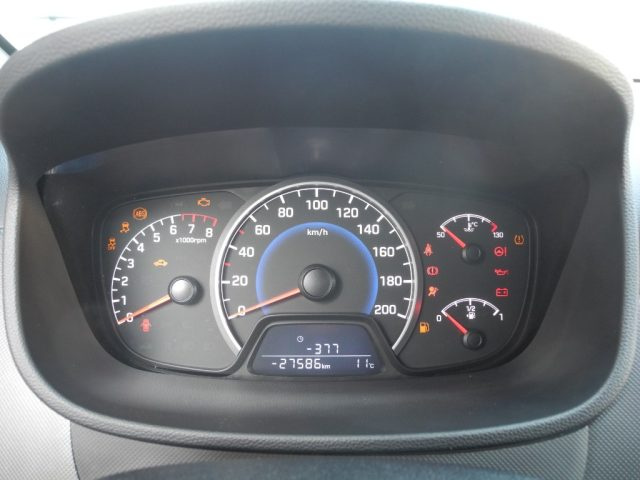 HYUNDAI i10 usata, con Volante in pelle