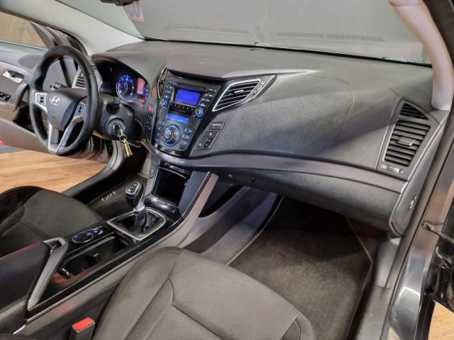 HYUNDAI i40 usata, con Regolazione elettrica sedili