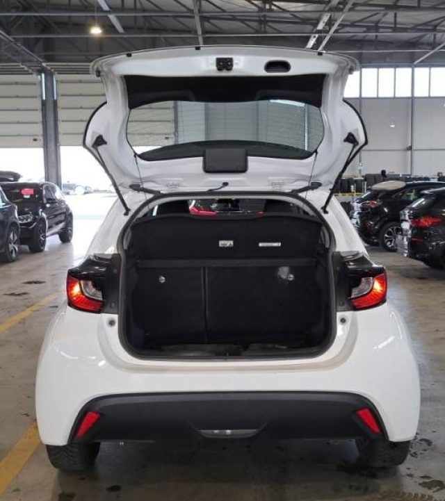 TOYOTA Yaris usata, con Controllo trazione