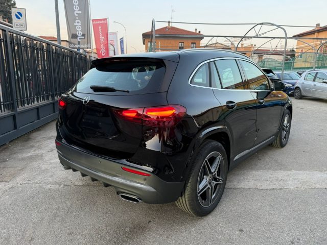 MERCEDES-BENZ GLA 180 usata, con Autoradio