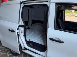 RENAULT Kangoo usata, con Chiusura centralizzata