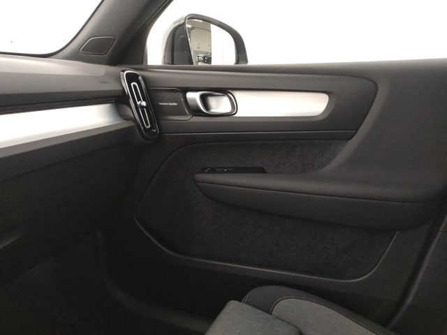 VOLVO XC40 usata, con Fari LED