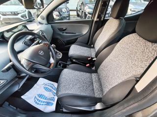 LANCIA Ypsilon usata, con Autoradio