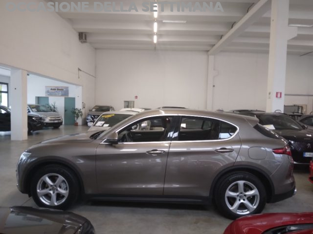 ALFA ROMEO Stelvio usata, con Airbag