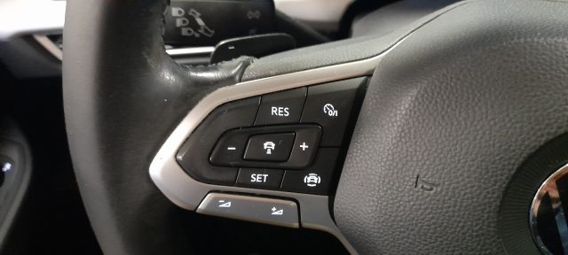 VOLKSWAGEN Golf usata, con Autoradio digitale