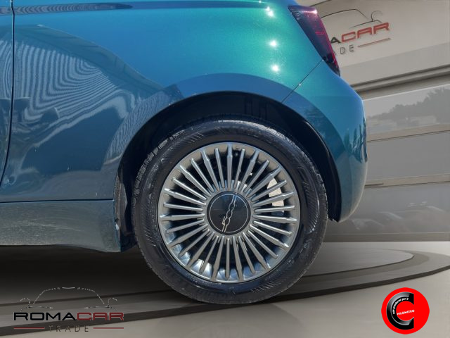 FIAT 500e usata, con Volante in pelle