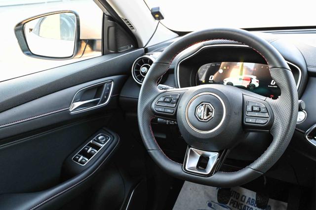 MG HS usata, con Touch screen