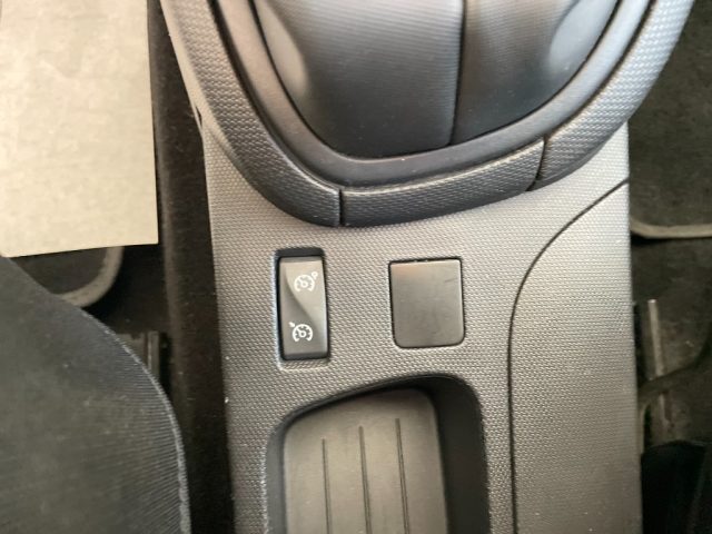 RENAULT Clio usata, con Monitoraggio pressione pneumatici