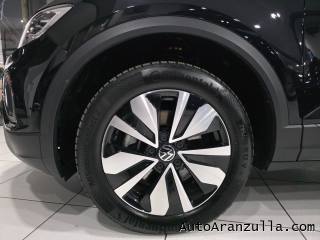 VOLKSWAGEN T-Roc usata, con Leve al volante