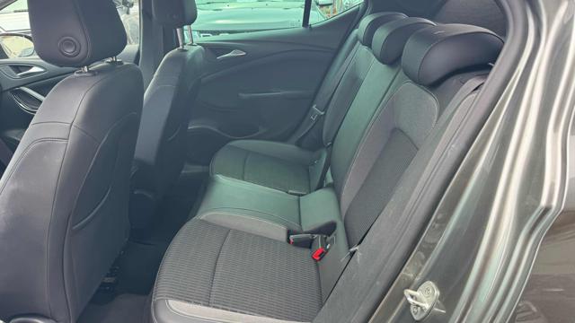 OPEL Astra usata, con Touch screen