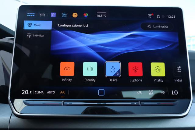 VOLKSWAGEN Golf usata, con Fari LED