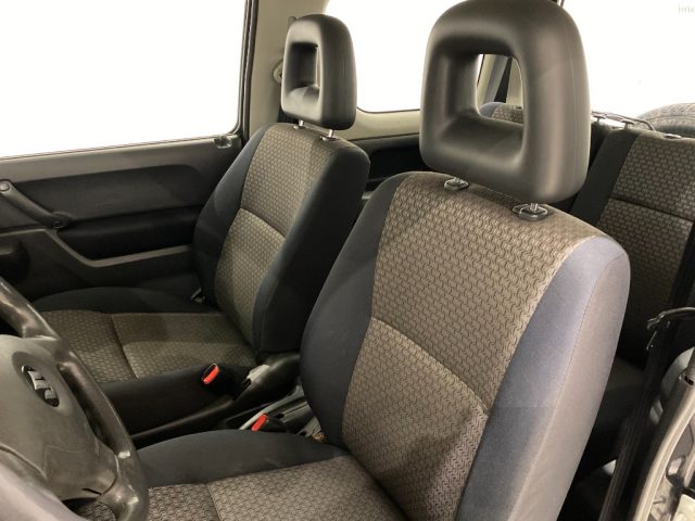SUZUKI Jimny usata, con Servosterzo
