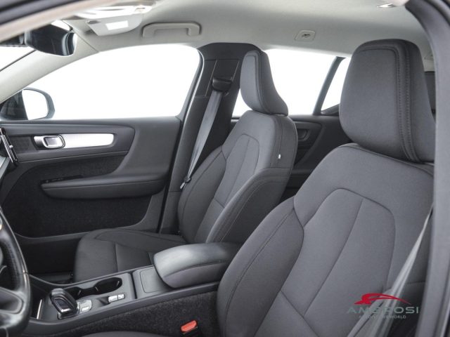 VOLVO XC40 usata 8