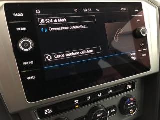 VOLKSWAGEN Passat Variant usata, con Servosterzo