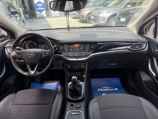OPEL Astra usata, con Controllo automatico clima