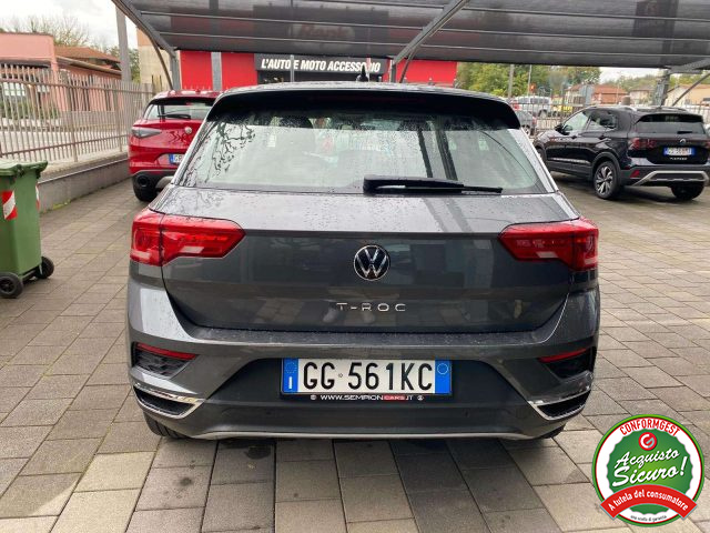VOLKSWAGEN T-Roc usata, con Autoradio