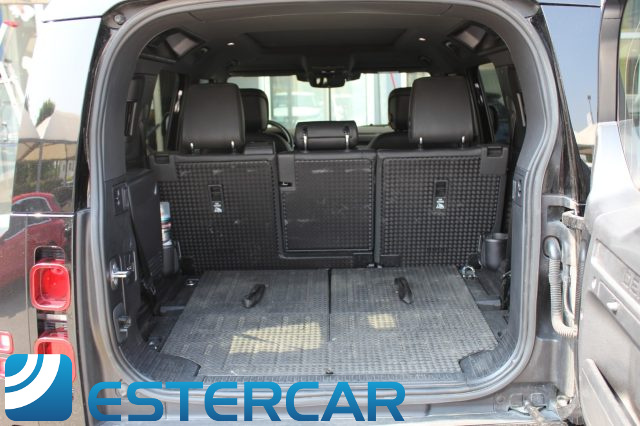 LAND ROVER Defender usata, con Park Distance Control