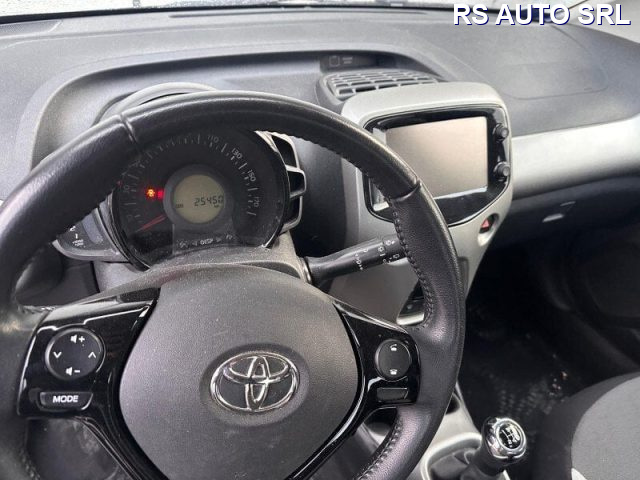 TOYOTA Aygo usata, con Autoradio