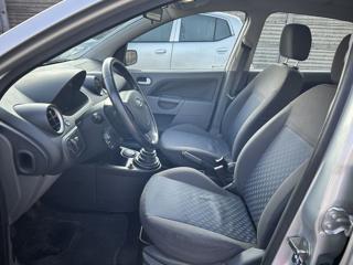 FORD Fiesta usata, con Autoradio
