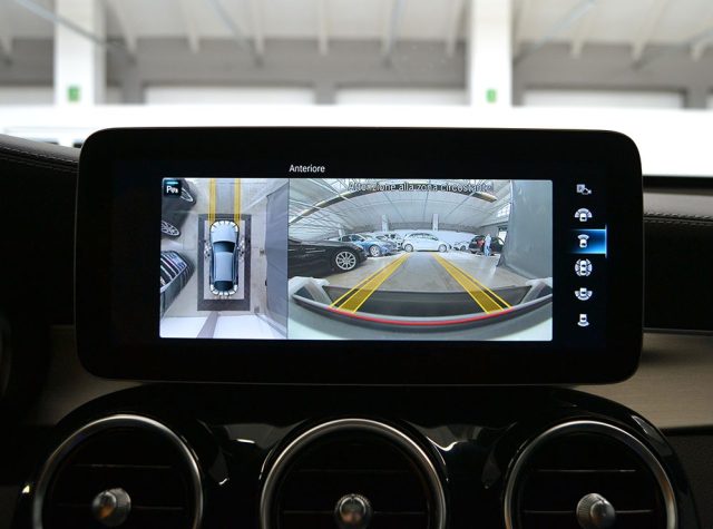 MERCEDES-BENZ GLC 200 usata, con Controllo automatico clima