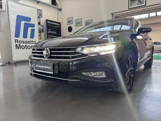VOLKSWAGEN Passat Variant usata, con Cerchi in lega