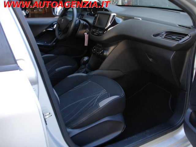 PEUGEOT 208 usata 12