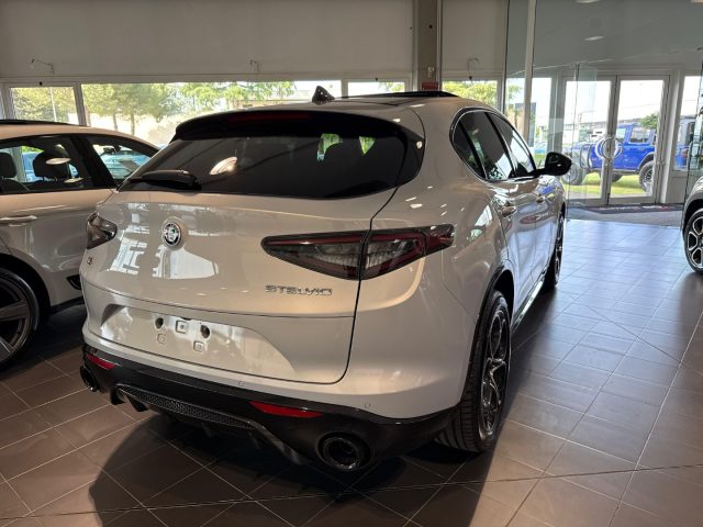 ALFA ROMEO Stelvio usata, con Alzacristalli elettrici