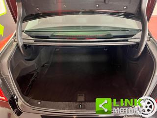 MERCEDES-BENZ E 220 usata, con Fari Xenon